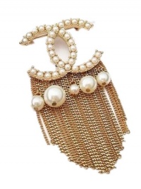 Succubus Fashion Pearl Classic Logo Luxury Tassel Brooch Corsage 6696 Succubus Fashion Pearl Classic Logo Luxury Tassel Brooch Corsage 6696