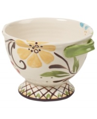 Hand painted with folksy florals, the Jardine colander by Eva Mendes delivers colorful fresh-for-spring style and everyday durability. Hand painted with folksy florals, the Jardine colander by Eva Mendes delivers colorful fresh-for-spring style and everyday durability.