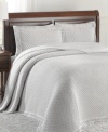 Utterly classic, a woven diamond design accents this Woven Jacquard bedspread for homespun comfort with a look of simple elegance. Embellished with an all-around fringe and comes in five colorways.