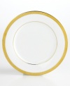 Add the warm glow of gold to your formal table with the classic style of the Grand Buffet Gold dinnerware collection. This bread and butter plate features a gold-embellished rim.