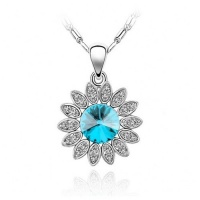 Silver Tone White Gold Swarovski Style Vintage Crystal Solitaire Pendant Necklace