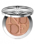 This multi-toned bronzer delivered in a sleek, round, silver cannage compact, and accompanied by a mini kabuki brush creates a veil of color & radiance on the face, for a natural, healthy glow. Featuring new Mineral Prism technology, Energizing water, and a light transparent formula to create an energized, glowing complexion.Available in 2 universal harmonies.This multi-toned bronzer delivered in a sleek, round, silver cannage compact, and accompanied by a mini kabuki brush creates a veil of color & radiance on the face, for a natural, healthy glow. Featuring new Mineral Prism technology, Energizing water, and a light transparent formula to create an energized, glowing complexion.