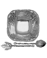 Serve your fresh-tossed salad greens with the Grape Weave 3-piece salad set. Perfect for entertaining, it will lend a touch of whimsy to your tabletop. A raised and intricate pattern of grape clusters on high-polished aluminum conveys unparalleled elegance. Serve your fresh-tossed salad greens with the Grape Weave 3-piece salad set. Perfect for entertaining, it will lend a touch of whimsy to your tabletop. A raised and intricate pattern of grape clusters on high-polished aluminum conveys unparalleled elegance.