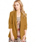 In a relaxed fit, this Bar III blazer is an on-trend layering piece for a boyfriend-y look!