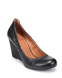Lucky Brand does fashion basics so well; these high heel wedges are a perfect example. Lucky Brand does fashion basics so well; these high heel wedges are a perfect example.