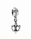 An elegant fleur-de-lis charm in oxidized silver lends a vintage look to your PANDORA bracelet.