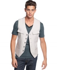 With plenty of carefree cool, this vest from Kenneth Cole Reaction is a perfect lightweight layer to modernize your style.