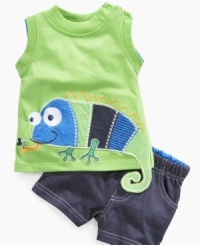Keep him crawling around in comfort with this fun lizard shirt and short set from Mini Bean. Keep him crawling around in comfort with this fun lizard shirt and short set from Mini Bean.