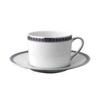 Classically beautiful design sets a flawless, elegant table. Pleasing to a variety of styles and tastes, this collection fits seamlessly into almost any décor. Classically beautiful design sets a flawless, elegant table. Pleasing to a variety of styles and tastes, this collection fits seamlessly into almost any décor.