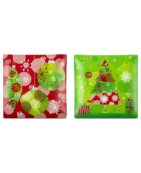 Merry, bright and made to entertain, these Christmas Tree snack plates lights up your holiday table with Christmas trees, ornaments and snowflakes in fun, shimmering colors. From Ganz. Merry, bright and made to entertain, these Christmas Tree snack plates lights up your holiday table with Christmas trees, ornaments and snowflakes in fun, shimmering colors. From Ganz.