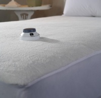 Soft Heat Micro-Plush Top Low-Voltage Electric Heated Twin Mattress Pad, White Soft Heat Micro-Plush Top Low-Voltage Electric Heated Twin Mattress Pad, White