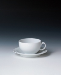 Afternoon and after dinner tea gets a refreshing overhaul with this tea saucer from Denby's white dinnerware and dishes collection. The clean, crisp lines and cool, glazed hue infuse your tabletop with modern style. Afternoon and after dinner tea gets a refreshing overhaul with this tea saucer from Denby's white dinnerware and dishes collection. The clean, crisp lines and cool, glazed hue infuse your tabletop with modern style.