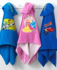 A dream come true for bathing beauties! The Disney Princesses hooded towel combines regal florals with an applique of Cinderella, Aurora and Belle in pretty pink and cream cotton. A dream come true for bathing beauties! The Disney Princesses hooded towel combines regal florals with an applique of Cinderella, Aurora and Belle in pretty pink and cream cotton.