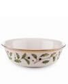 What finer things can there be than this? Part of an exquisite china collection from Lenox, this holiday dinnerware is detailed with a 24K gold trim.