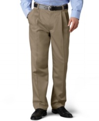 In addition to the famous DOCKERS fit, these khakis were designed to be wrinkle free. This means you go to work looking sharp as a tack without having to take out your ironing board. Throw them on straight from a suitcase, drawer or dryer for an updated look that never goes out of style In addition to the famous DOCKERS fit, these khakis were designed to be wrinkle free. This means you go to work looking sharp as a tack without having to take out your ironing board. Throw them on straight from a suitcase, drawer or dryer for an updated look that never goes out of style