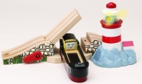 Thomas And Friends Wooden Railway - Lighthouse Bridge With Bulstrode Thomas And Friends Wooden Railway - Lighthouse Bridge With Bulstrode