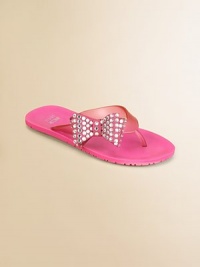 Both elegant and easy, simple jelly flip flops are adorned with rhinestone-studded bows on one side of the strap.Composite rubber upperSide bow with rhinestonesComposite rubber soleImported Both elegant and easy, simple jelly flip flops are adorned with rhinestone-studded bows on one side of the strap.Composite rubber upperSide bow with rhinestonesComposite rubber soleImported