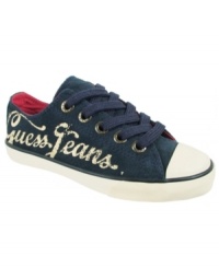 Constructed with her cuteness in mind, these stylish low-top shoes from Guess finish her fashionable look. Constructed with her cuteness in mind, these stylish low-top shoes from Guess finish her fashionable look.