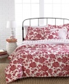 A floral escape! Plant yourself in a garden oasis with this Tommy Hilfiger Smithfield Floral comforter set. A vibrant botanic print is the focal point, while the reverse features an alternating pinstripe pattern.