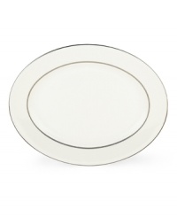 Express the best of taste at the table. Lustrous banded details add a crisp, clean finish to the white china oval platter.