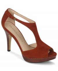 Franco Sarto's sexy Vandal platform sandals give the illusion of side cutouts while maintaining the femininity of the t-strap. Franco Sarto's sexy Vandal platform sandals give the illusion of side cutouts while maintaining the femininity of the t-strap.