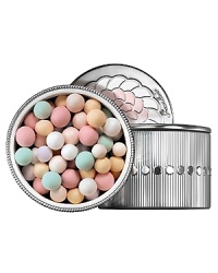 Inspired by light and created by Guerlain, Meteorites Pearls employ the technology of white light which is used in photography and film to erase imperfections and soften features. A constellation of 6 multi-colored pearls blend together for a flawless, radiant complexion. These pearls with a purpose have now been reinvented in 3 color harmonies adapted to each skintone. Inspired by light and created by Guerlain, Meteorites Pearls employ the technology of white light which is used in photography and film to erase imperfections and soften features. A constellation of 6 multi-colored pearls blend together for a flawless, radiant complexion. These pearls with a purpose have now been reinvented in 3 color harmonies adapted to each skintone.