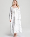 This ballet nightgown features the delicate floral print and details you've come to love from Eileen West in a longsleeve silhouette.