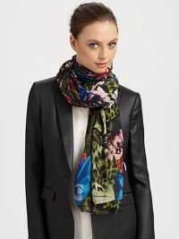 A blooming, vibrant floral print adorns luxurious silk for a stylish wrap.SilkAbout 70 X 180Dry cleanMade in Italy A blooming, vibrant floral print adorns luxurious silk for a stylish wrap.SilkAbout 70 X 180Dry cleanMade in Italy