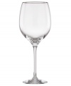 With the same crystal elegance and luxe platinum banding as Solitaire Platinum stemware, the Lenox Signature all-purpose glass makes even more of an impact in a new larger size.