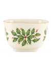 Continuing the tradition of Lenox's cherished holiday dinnerware and dishes pattern, this porcelain nut bowl provides a decorative place for your favorite snacks. Coordinates perfectly with Lenox fine dinnerware or giftware.