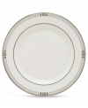 An art deco inspired design, platinum trim and metallic dots lend the Westerly Platinum bread and butter plate sophisticated polish. This versatile collection perfectly coordinates with a variety of stemware and table linens.