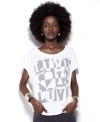 With graphic lettering, this Dreamr tee is perfectly slouchy for a stylish look!