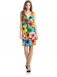 THE LOOKFloral print Crossover v-neck with knotted detail Sleeveless Pleated waist accents Side zip closureSlip underlayTHE FITAbout 35 from shoulder to hemTHE MATERIALSilkFully linedCARE & ORIGINDry cleanImportedModel shown is 5'9 (175cm) wearing US size 4. THE LOOKFloral print Crossover v-neck with knotted detail Sleeveless Pleated waist accents Side zip closureSlip underlayTHE FITAbout 35 from shoulder to hemTHE MATERIALSilkFully linedCARE & ORIGINDry cleanImportedModel shown is 5'9 (175cm) wearing US size 4.