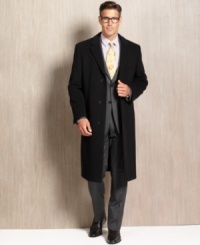Top drawer: Lauren by Ralph Lauren tailors the Columbia, this wool/cashmere blend topcoat, with a button stance that draws attention to the face and neck. Top drawer: Lauren by Ralph Lauren tailors the Columbia, this wool/cashmere blend topcoat, with a button stance that draws attention to the face and neck.