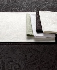 Lauren by Ralph Lauren 70 Round White Lauren Paisley Suite Tablecloth Lauren by Ralph Lauren 70 Round White Lauren Paisley Suite Tablecloth