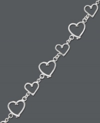 Accent your look with lovable links. This chic style by Giani Bernini features open-cut hearts in sterling silver. Approximate length: 7-1/2 inches. Accent your look with lovable links. This chic style by Giani Bernini features open-cut hearts in sterling silver. Approximate length: 7-1/2 inches.