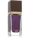 To Tom Ford every detail counts. This extra-amplified, gloss and shine nail lacquer, in a wardrobe of shades from alluring brights to chic neutrals, lets you express your mood and complete your look. Its groundbreaking, high-performance formula with bendable coating delivers high coverage and shine while staying color true throughout wear.