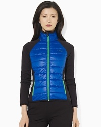 A layering essential for active endeavors, our stretch jersey jacket is crafted with bright quilted panels at the front for sporting style. A layering essential for active endeavors, our stretch jersey jacket is crafted with bright quilted panels at the front for sporting style.