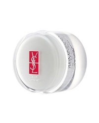 With an unctuous, easily absorbed texture, Temps Majeur Suprême Crème envelops your skin in a delicate silky veil for long-lasting nutrition and intense hydration. With an unctuous, easily absorbed texture, Temps Majeur Suprême Crème envelops your skin in a delicate silky veil for long-lasting nutrition and intense hydration.
