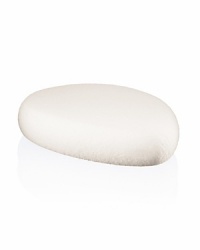 A circular sponge of easily washable long-wear rubicell for smooth, easy delivery of liquid and cream foundations. A circular sponge of easily washable long-wear rubicell for smooth, easy delivery of liquid and cream foundations.