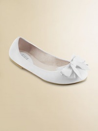 Elegantly simple flats in velvety sheepskin leather with a big soft bow in front.Leather upperLeather footbed and liningPadded insoleLeather and rubber soleImported Elegantly simple flats in velvety sheepskin leather with a big soft bow in front.Leather upperLeather footbed and liningPadded insoleLeather and rubber soleImported