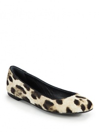 THE LOOKRound toeExotic leopard printed haircalfPadded insoleTHE MATERIALHaircalf upperLeather lining and soleORIGINMade in Italy THE LOOKRound toeExotic leopard printed haircalfPadded insoleTHE MATERIALHaircalf upperLeather lining and soleORIGINMade in Italy