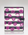 Pop and lip lock it with this MARC BY MARC JACOBS iPad case, styled in a playfully puckered up print.