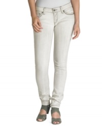 Fall in love with Levi's 524 Triple Needle Stitch skinnies. With its striated gray wash and curve-hugging fit, these jeans brings downtown style wherever you go. Fall in love with Levi's 524 Triple Needle Stitch skinnies. With its striated gray wash and curve-hugging fit, these jeans brings downtown style wherever you go.