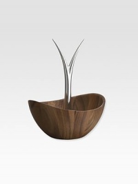 A wonderful addition to the kitchen, this unique design allows you to fill the wooden bowl with favorite fruits and drape bananas or grapes over the sleek alloy fingers.Wood & metal12L X 11½W X 16H Hand washImported