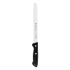 Ideal for beginners, this bread knife retains its sharpness and features a riveted handle.