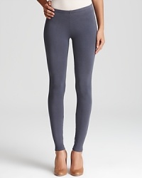 Pull on absolute comfort with these incredibly soft, stretchy Splendid leggings. Pull on absolute comfort with these incredibly soft, stretchy Splendid leggings.