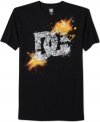 With an exploding logo, this shirt from DC Shoes makes an instant impression in your casual wardrobe.