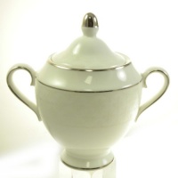 Martha Stewart Collection with Wedgwood Petal Lattice Covered Sugar Bowl Martha Stewart Collection with Wedgwood Petal Lattice Covered Sugar Bowl