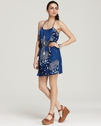 Your party style in flying high in this Aqua dress, decorated with a brilliant firework print for a look that will leave them in awe. Your party style in flying high in this Aqua dress, decorated with a brilliant firework print for a look that will leave them in awe.
